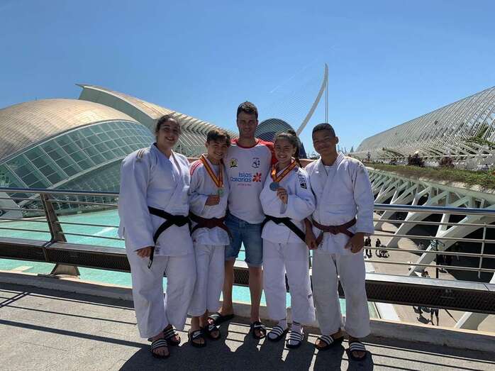 Judocas del club teldense (Foto TA)